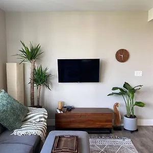 Lovely 1 Bedroom With Free Parking Onsite Apartment Victoria