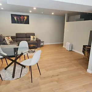 Lovely 1 Bedroom Near Town Apartment Victoria