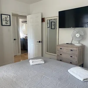 Clearbrooke Gem- Bright Private Bedroom Close To Yyz Homestay Toronto